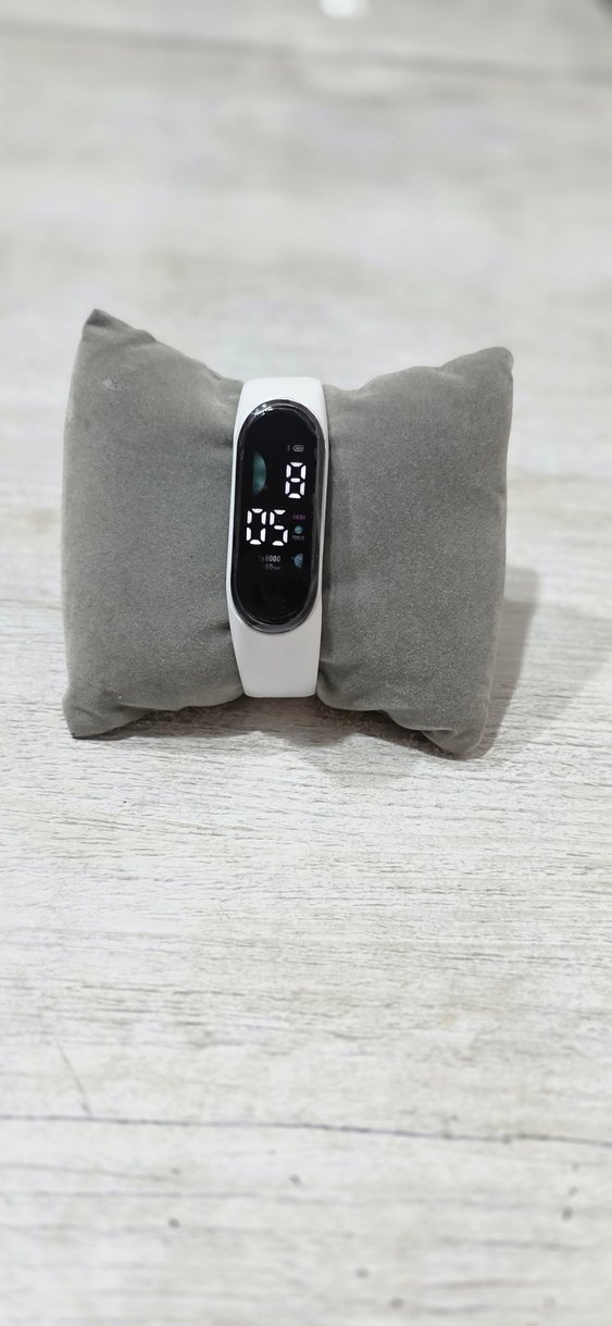 9 Farklı Renk Seçeneği İle Led Ekranlı Band Saat - Görsel 2