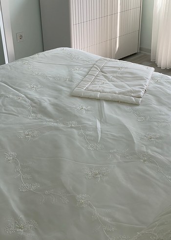 İşlemeli Beyaz Yatak Örtüsü Cemil ipekçi Fransız gipürlü - Görsel 13