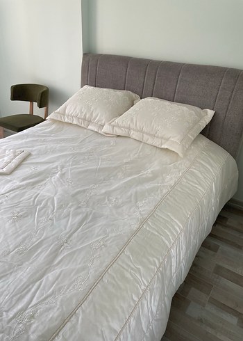 İşlemeli Beyaz Yatak Örtüsü Cemil ipekçi Fransız gipürlü - Görsel 6