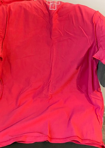 Kısa Kollu Kırmızı Tişörtü - Görsel 2