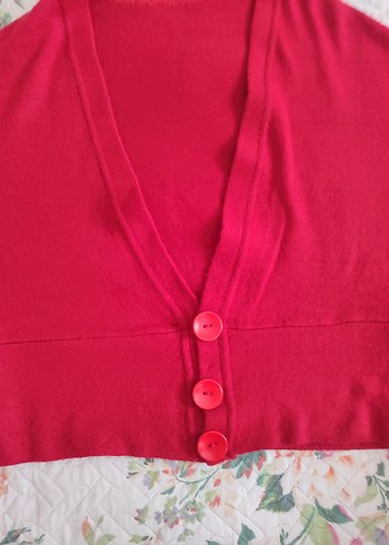 Düğmeli Kırmızı V-Yaka Hamile Hırkası - Görsel 2