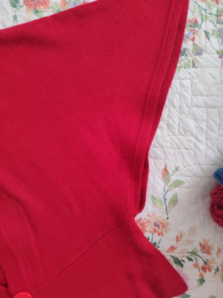 Düğmeli Kırmızı V-Yaka Hamile Hırkası - Görsel 3