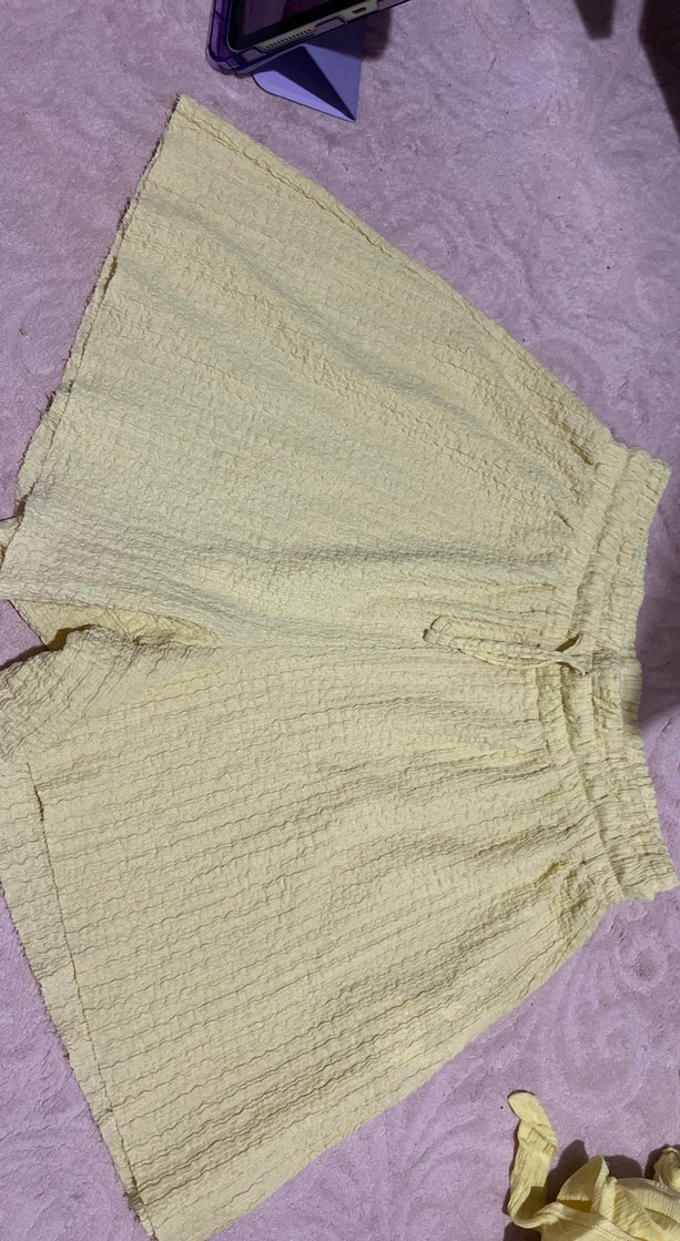 Sarı Mini Keten Kadın Şort - Görsel 2