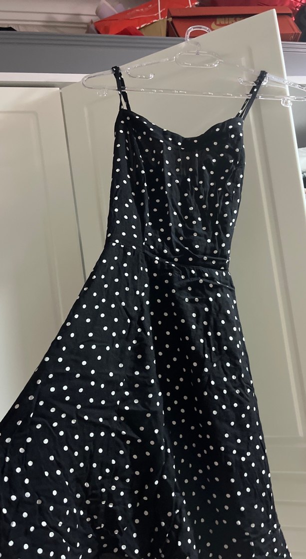 Puantiye Desenli Siyah Midi Elbise - Görsel 2