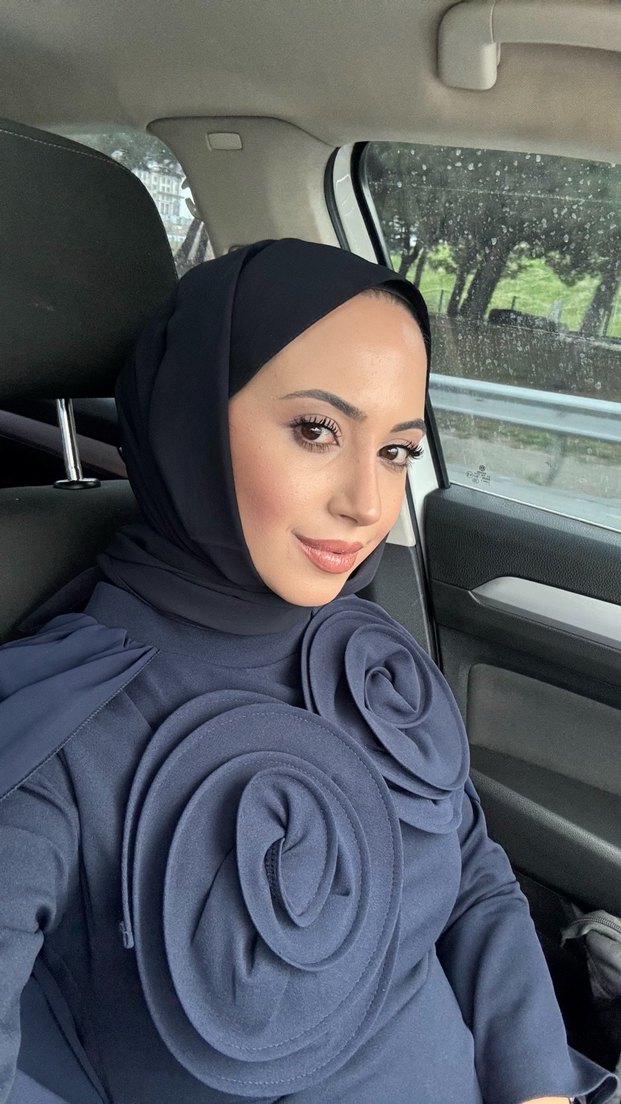 Lacivert hem tesettür hem açık abiye - Görsel 3