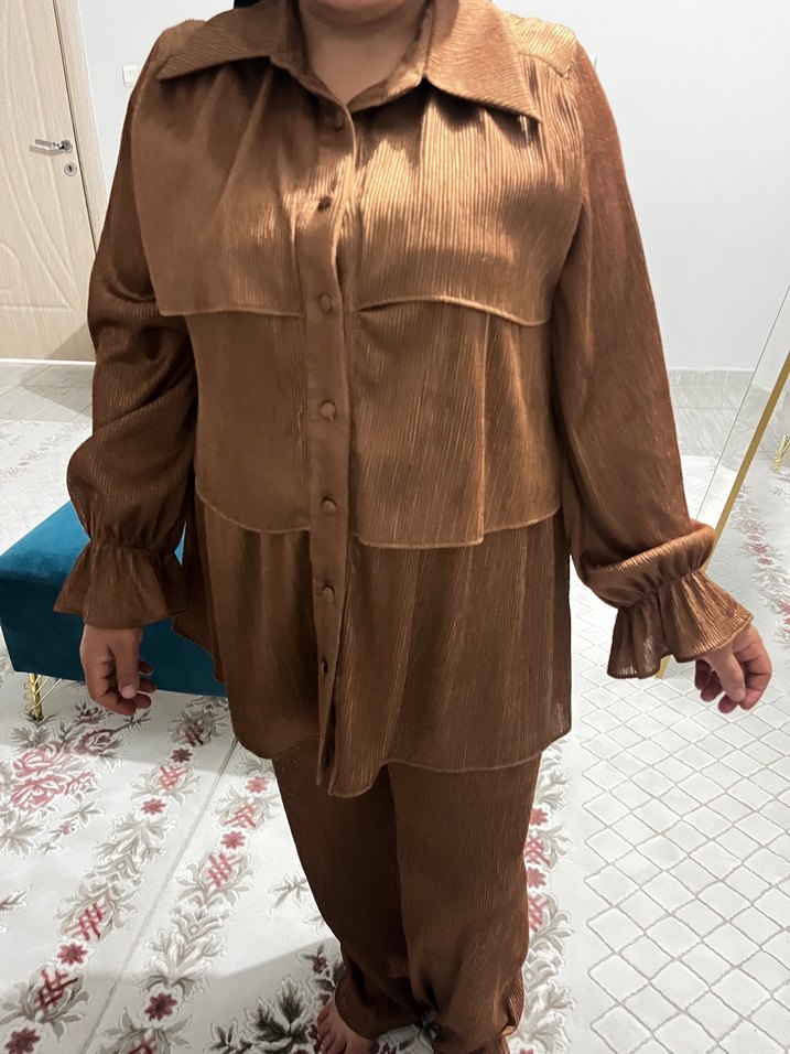 Transparan Detaylı Kahverengi Kadın Takım - Görsel 3