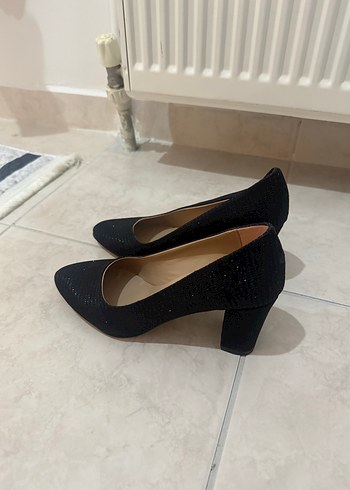 Diğer Kadın Siyah Pliseli Blok Topuklu Stiletto