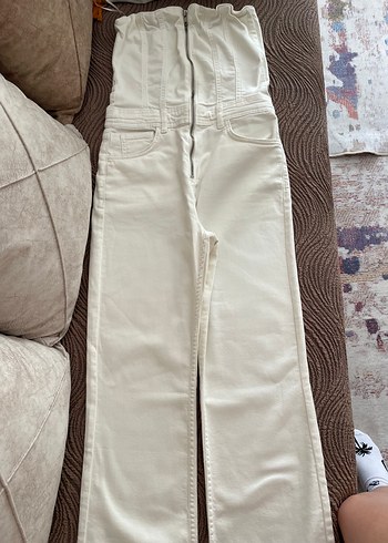 Beyaz renkli Midi Boy Regular Fit Kadın Kot Pantolon PULL&BEAR - Görsel 5