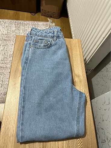 mom jean