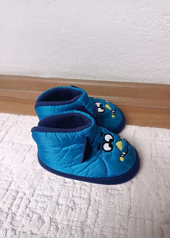 Erkek Çocuk Renkli Nakışlı Sıcak Terlik - Görsel 2