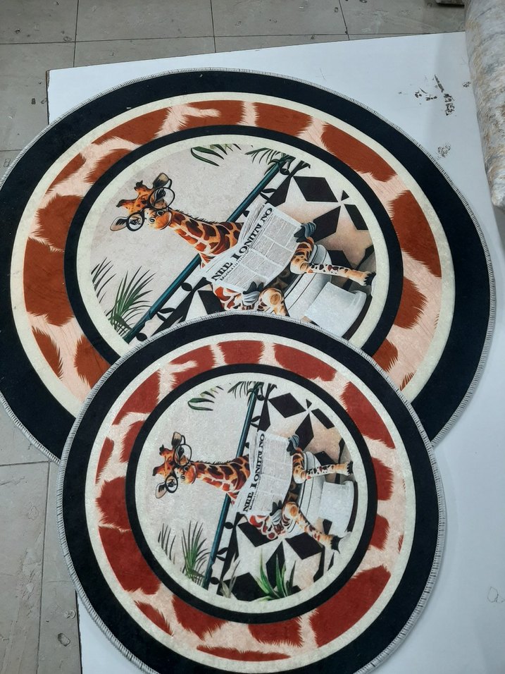 Renkli Zürafa Desenli Yuvarlak banyo paspası - Görsel 2