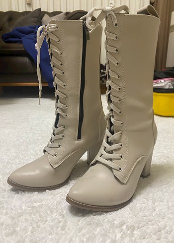 Bej Deri Fermuarlı Kadın Topuklu Bot - Görsel 3