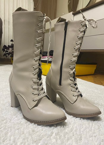 Bej Deri Fermuarlı Kadın Topuklu Bot - Görsel 4