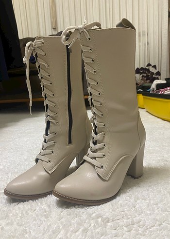 Bej Deri Fermuarlı Kadın Topuklu Bot - Görsel 2