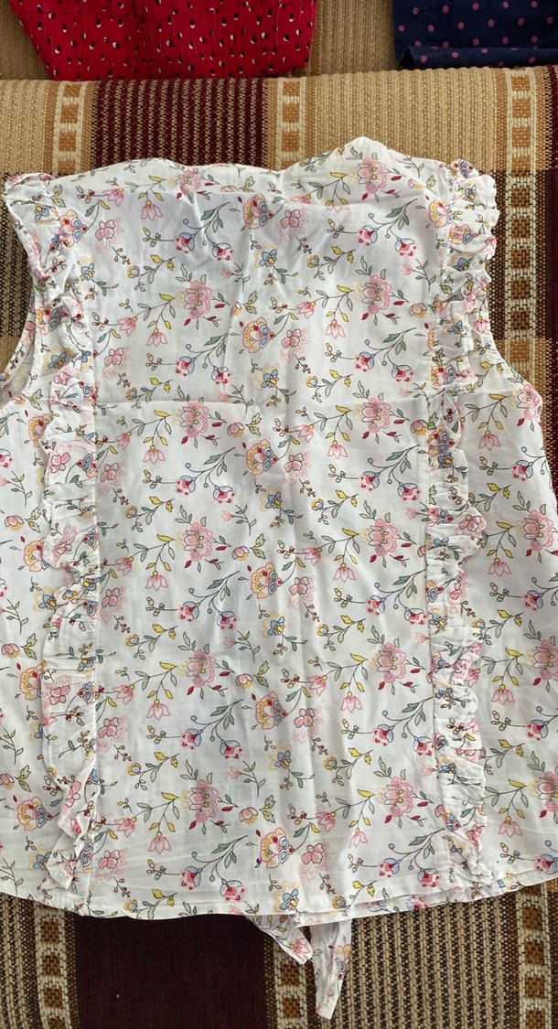 Kız Çocuk Çiçekli Düğmeli Bluz - Görsel 3