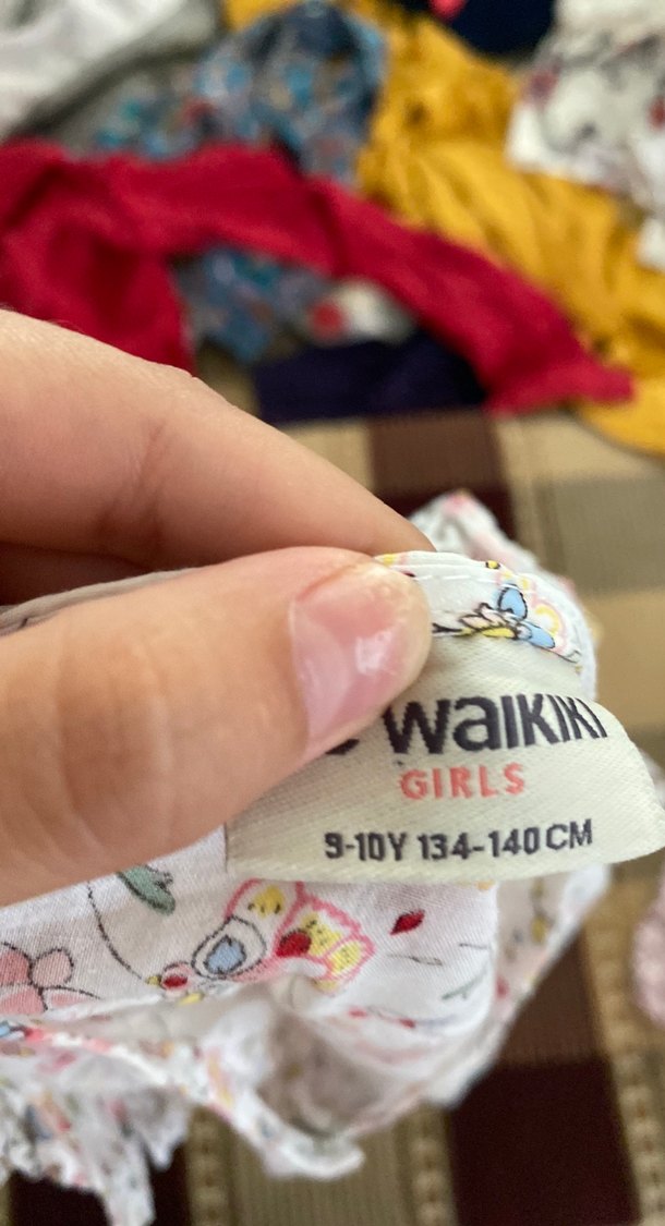 Kız Çocuk Çiçekli Düğmeli Bluz - Görsel 4