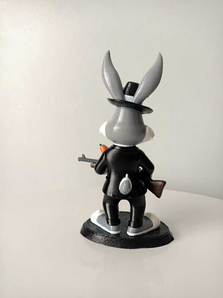 Siyah Takım Elbiseli Bugs Bunny Figürü 20 cm - Görsel 2