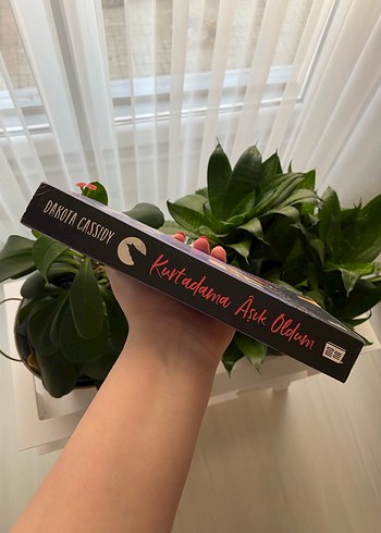 Kurtadama Aşık Oldum - Dakota Cassidy - Görsel 3