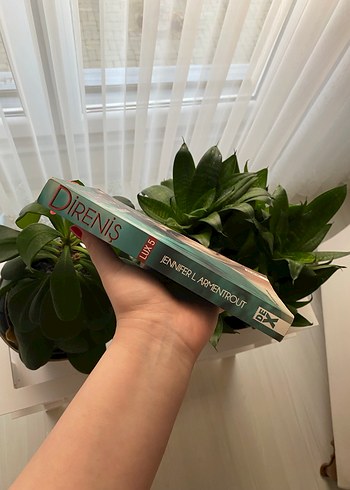 Jennifer L. Armentrout - Direniş - Görsel 3