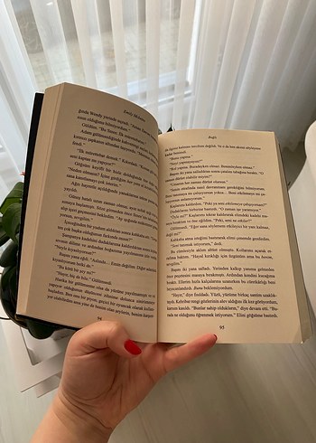 Bağlı - Emily McIntire - Görsel 5