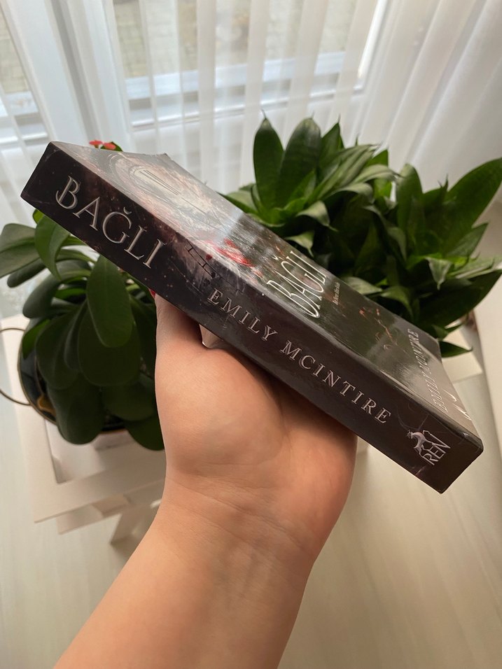 Bağlı - Emily McIntire - Görsel 3