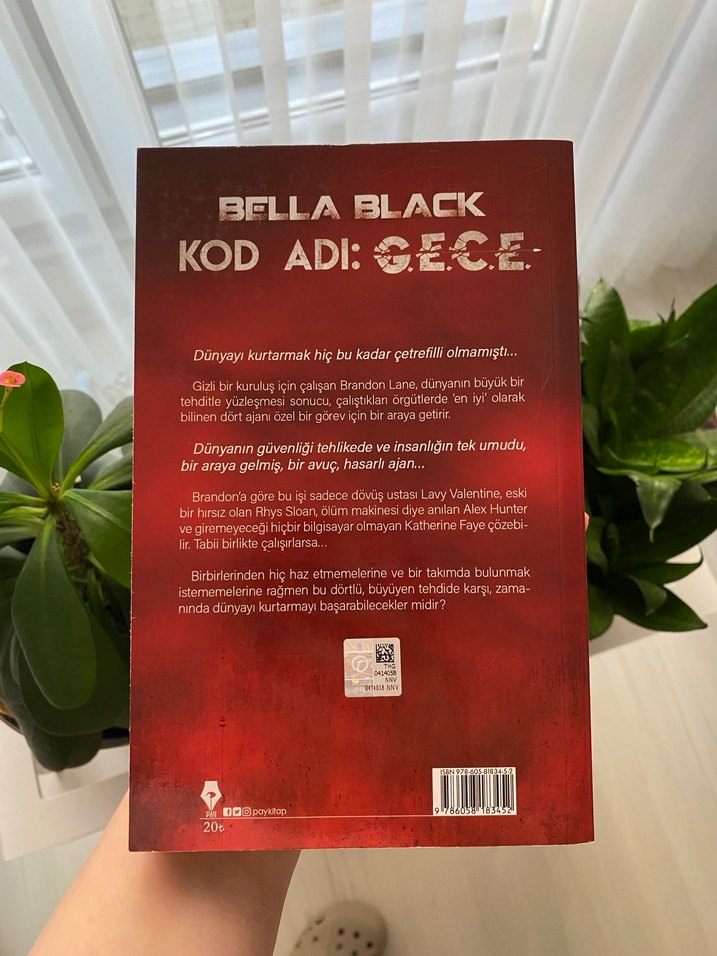 Bella Black - Kod Adı: Gece - Görsel 2