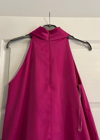 Pembe Parlak Sıfır Kollu Fırfırlı Abiye Elbise - Görsel 5