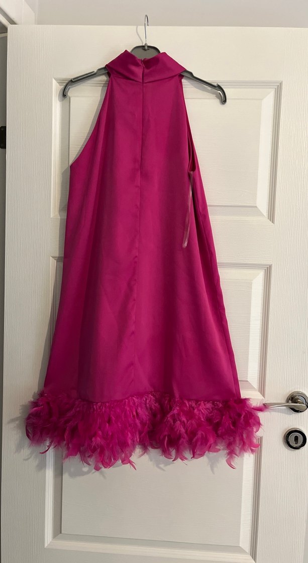 Pembe Parlak Sıfır Kollu Fırfırlı Abiye Elbise - Görsel 4