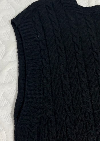 Siyah V Yaka Örgü Süveter - Görsel 3
