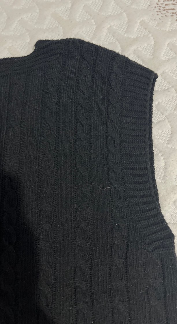 Siyah V Yaka Örgü Süveter - Görsel 4