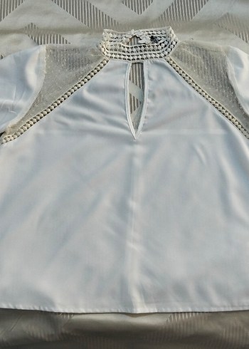 Dantel Detaylı Beyaz V-Yaka Kadın Bluz - Görsel 2