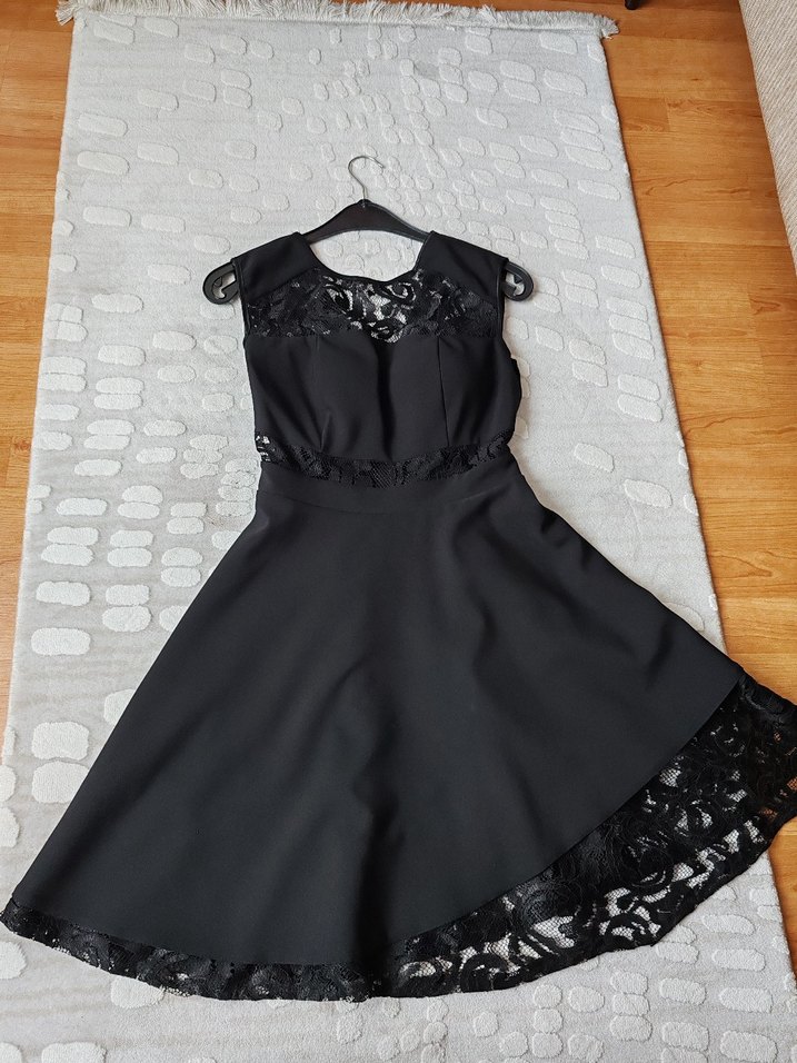 Dantelli V Yaka Siyah Midi Gotik Elbise - Görsel 3