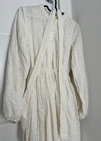 Dantel Detaylı Beyaz Uzun Keten Elbise - Görsel 2