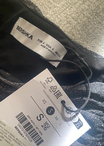s Beden Bershka Siyah Parlak Mini Etek