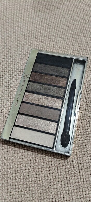 Max factor far paleti
