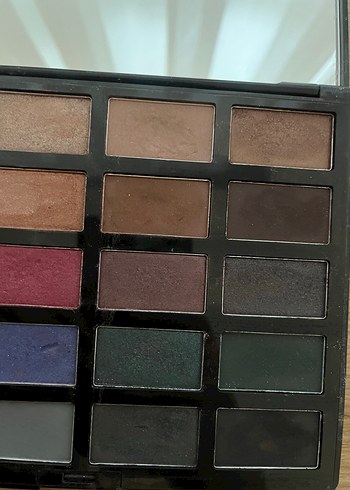 H&M Çok Renkli Göz Farı Paleti - Görsel 3