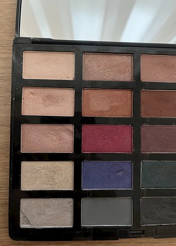 H&M Çok Renkli Göz Farı Paleti - Görsel 2