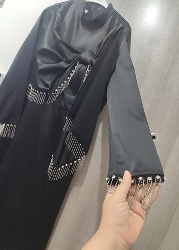 Zincir Detaylı Siyah Uzun Kadın Elbise