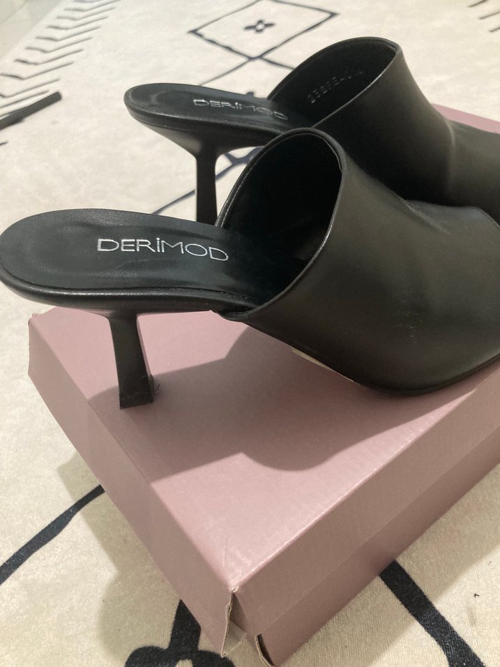 Kadın Siyah Dolgu Topuklu Sandalet - Görsel 2