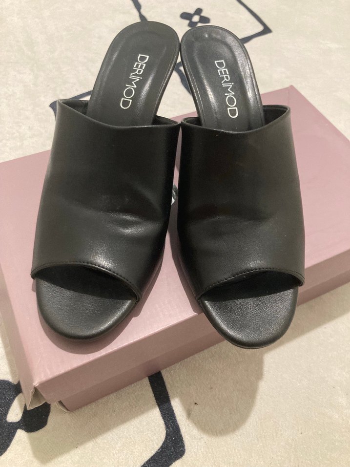 Kadın Siyah Dolgu Topuklu Sandalet - Görsel 4