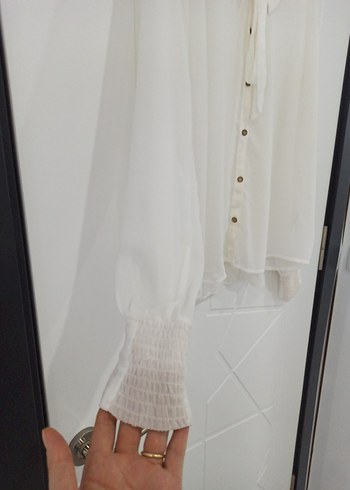 Düğmeli Beyaz Keten Kadın Gömlek - Görsel 2