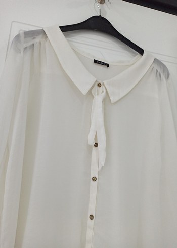 Düğmeli Beyaz Keten Kadın Gömlek - Görsel 3