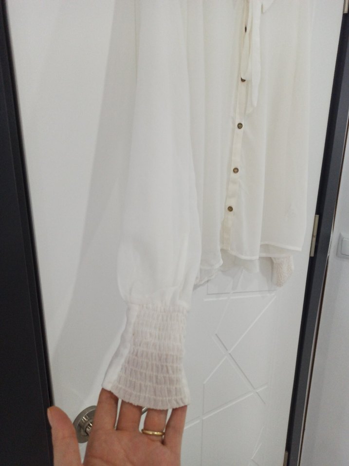 Düğmeli Beyaz Keten Kadın Gömlek - Görsel 2