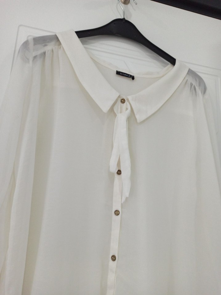 Düğmeli Beyaz Keten Kadın Gömlek - Görsel 3