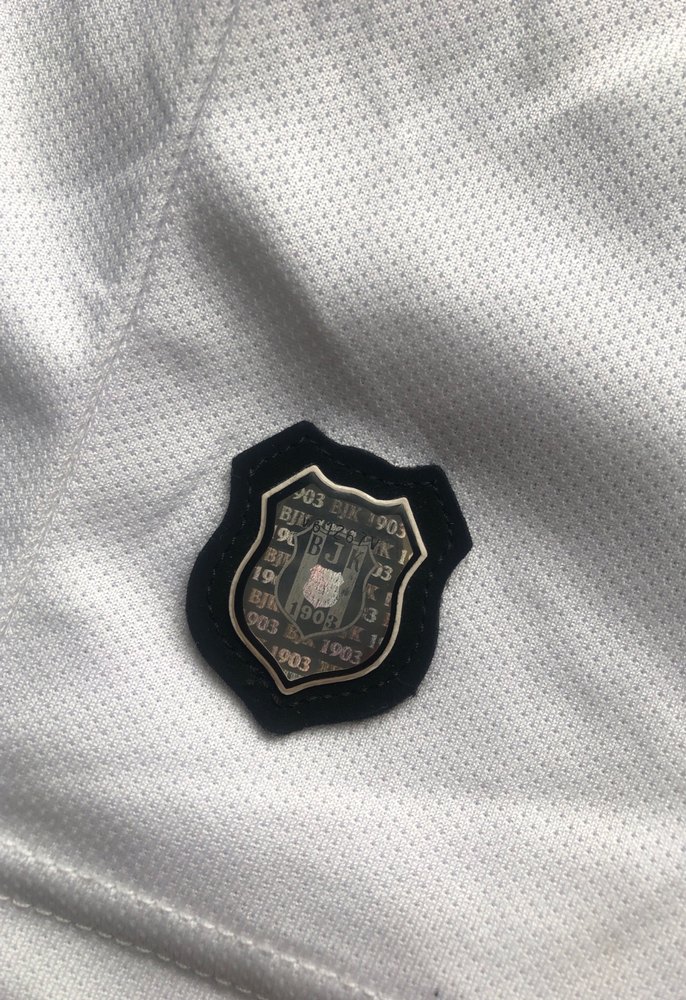 Beyaz V Yaka Kısa Kollu Beşiktaş Forması - Görsel 3