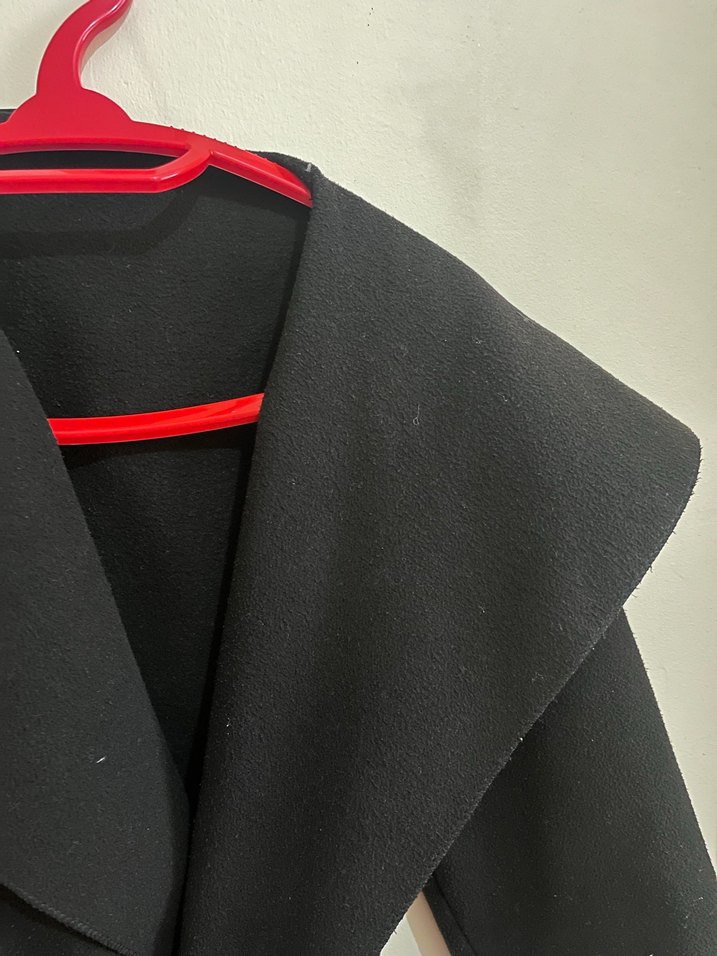 Siyah Kadın Kaban - Görsel 4