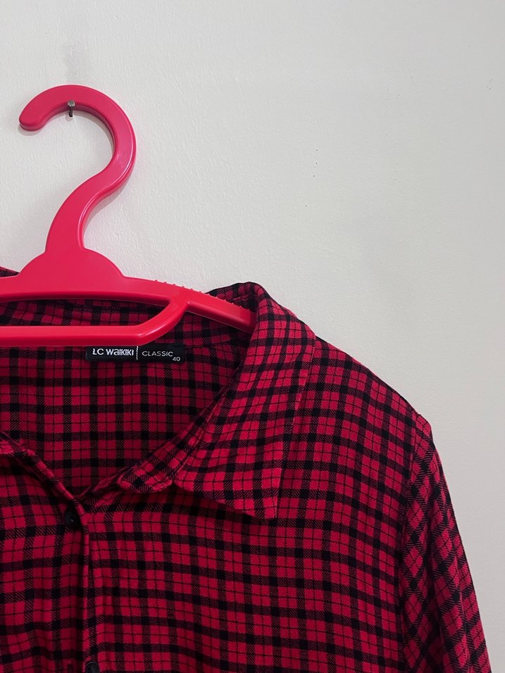 Kırmızı Kareli Düğmeli Uzun Kollu Kadın Gömlek - Görsel 3