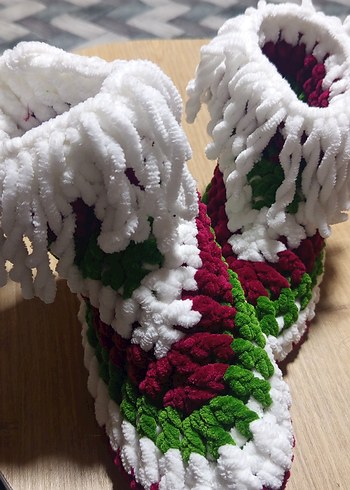 Renkli Örgü Kız Ev Terliği - Görsel 2