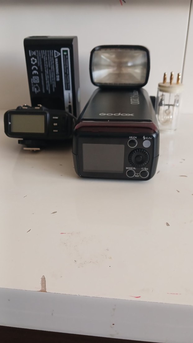 Godox AD200 Siyah Kamera Flaş Ünitesi - Görsel 3