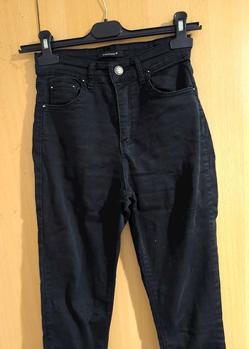 29 Beden Siyah Dar Kesim Kadın Denim Jean